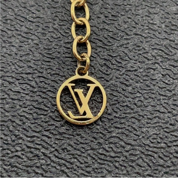 Louis Vuitton Necklace With box - Picture 10 of 12